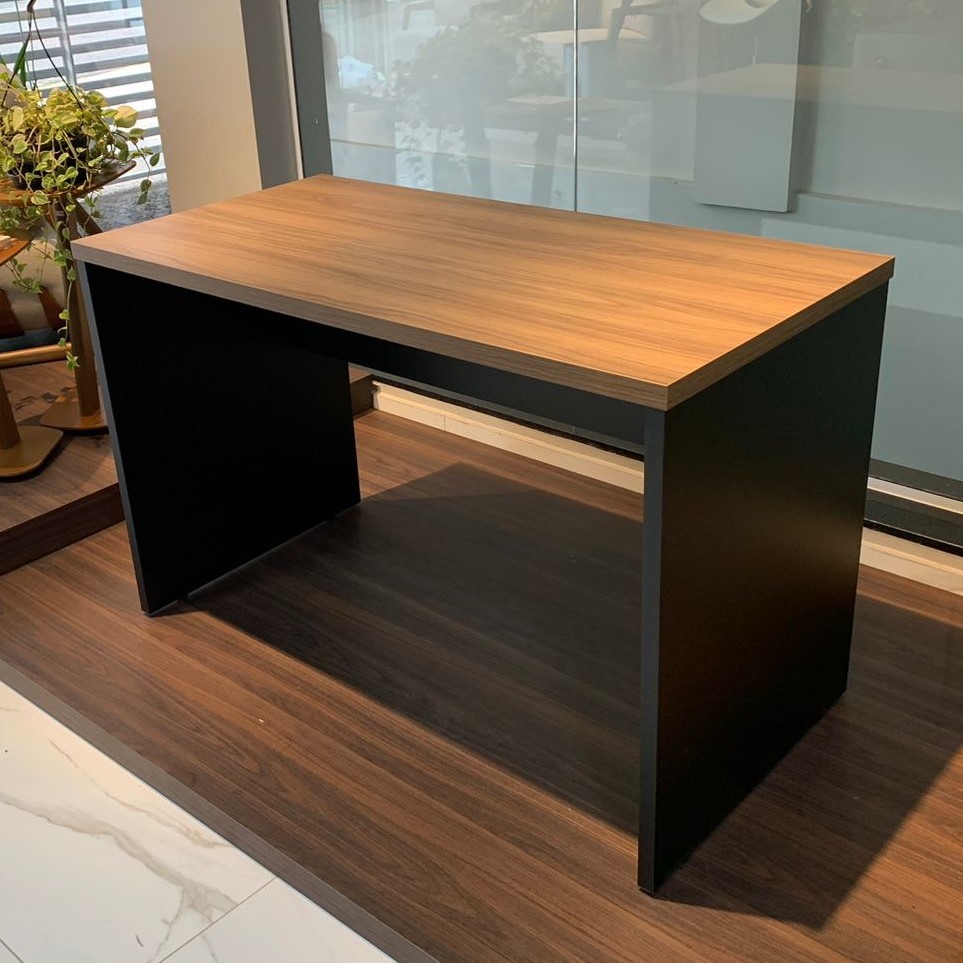 Mesa Reta Pé Painel - MDP 30mm - 1500mm x 600mm x 750mm M30 MARANELLO
