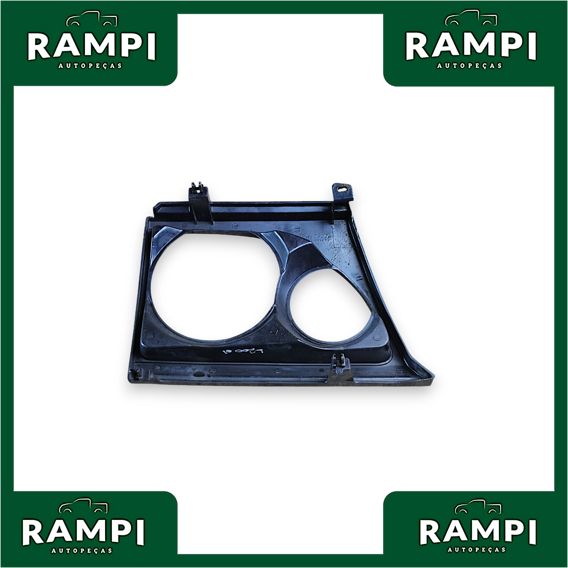 Moldura Farol ESQUERDO Mitsubishi L200 2001