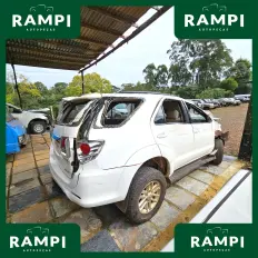 Hilux SW4 SRV 2012 a 2015 3.0 Diesel 4x4 5 Marchas Automática 171cv