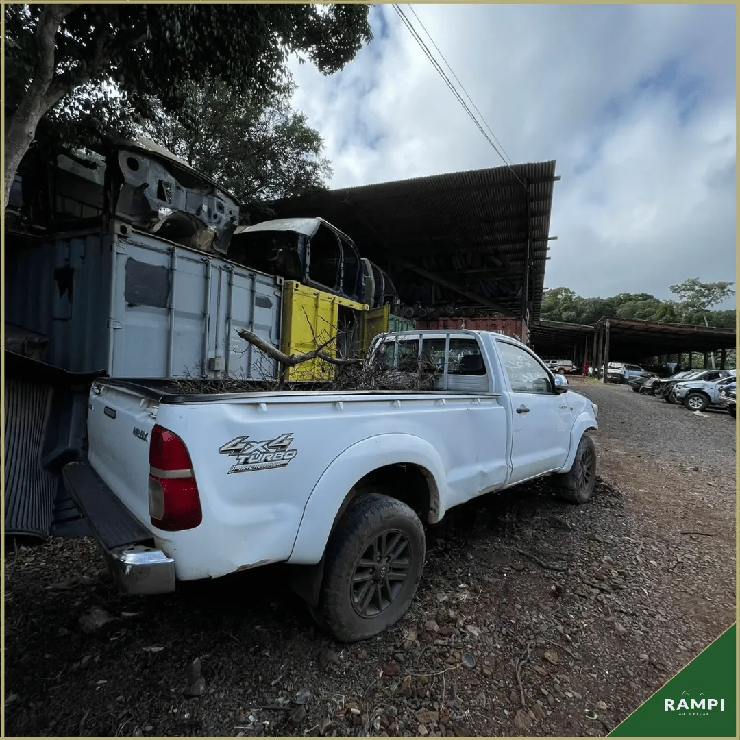 Toyota Hilux 2013 Cabine Simples 3.0 171cv 