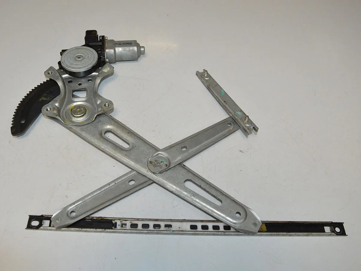 Máquina de vidro elétrica dianteira direita S10 2.8 2012/...