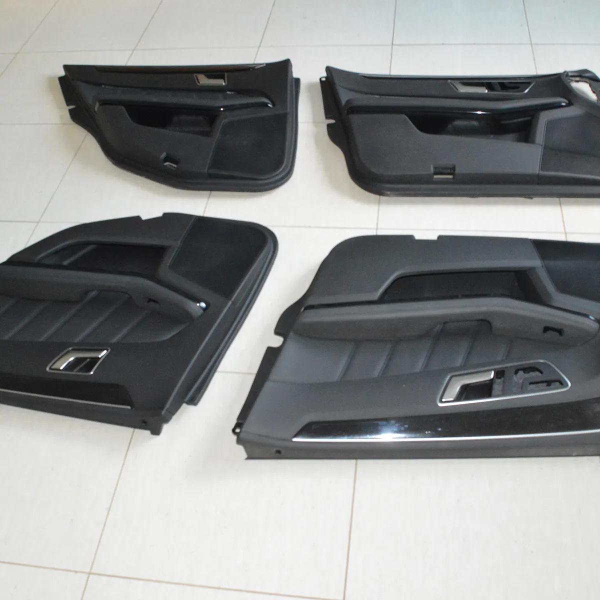 Conjunto de forro de portas Mercedes E350 V6 2011 Aut.