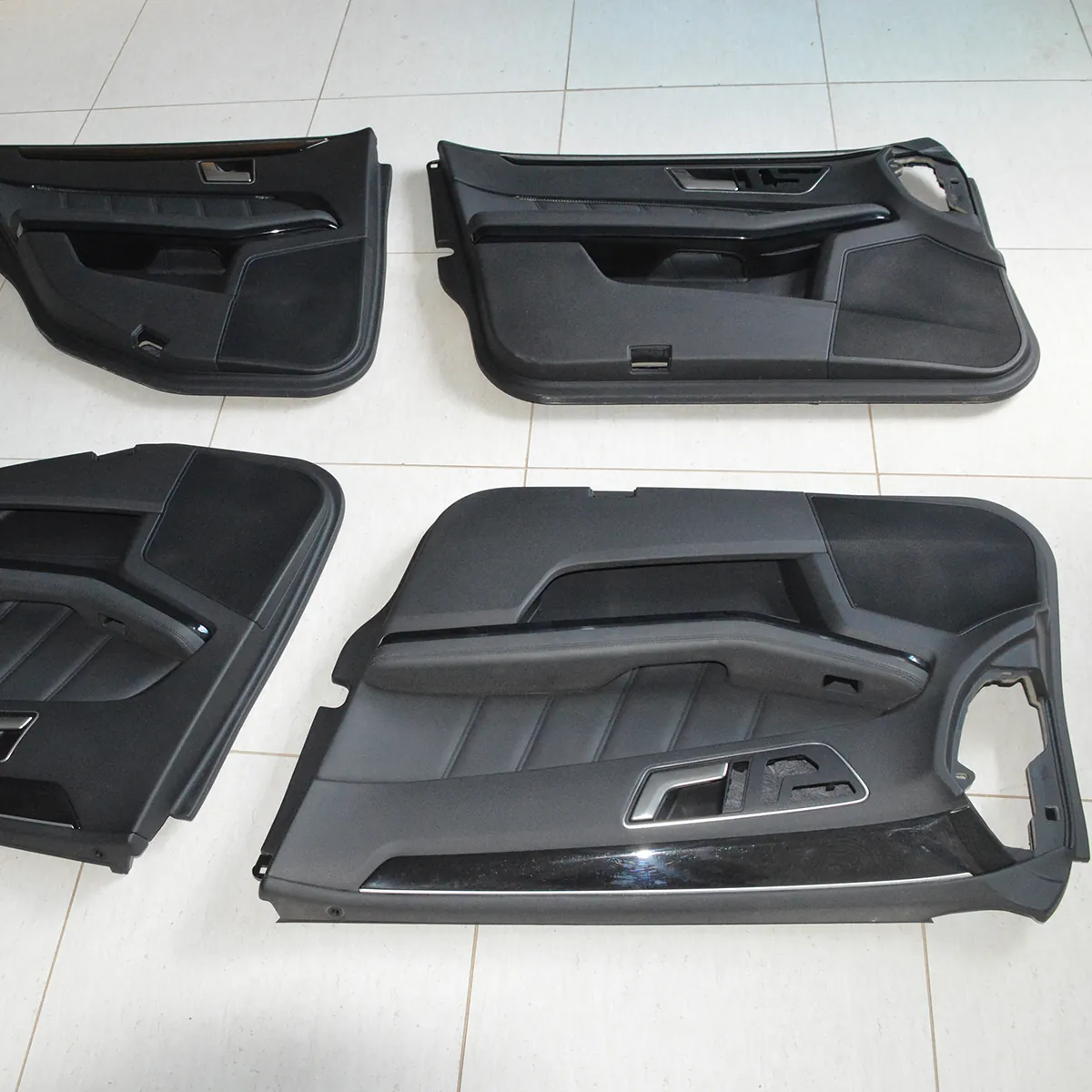 Conjunto de forro de portas Mercedes E350 V6 2011 Aut.