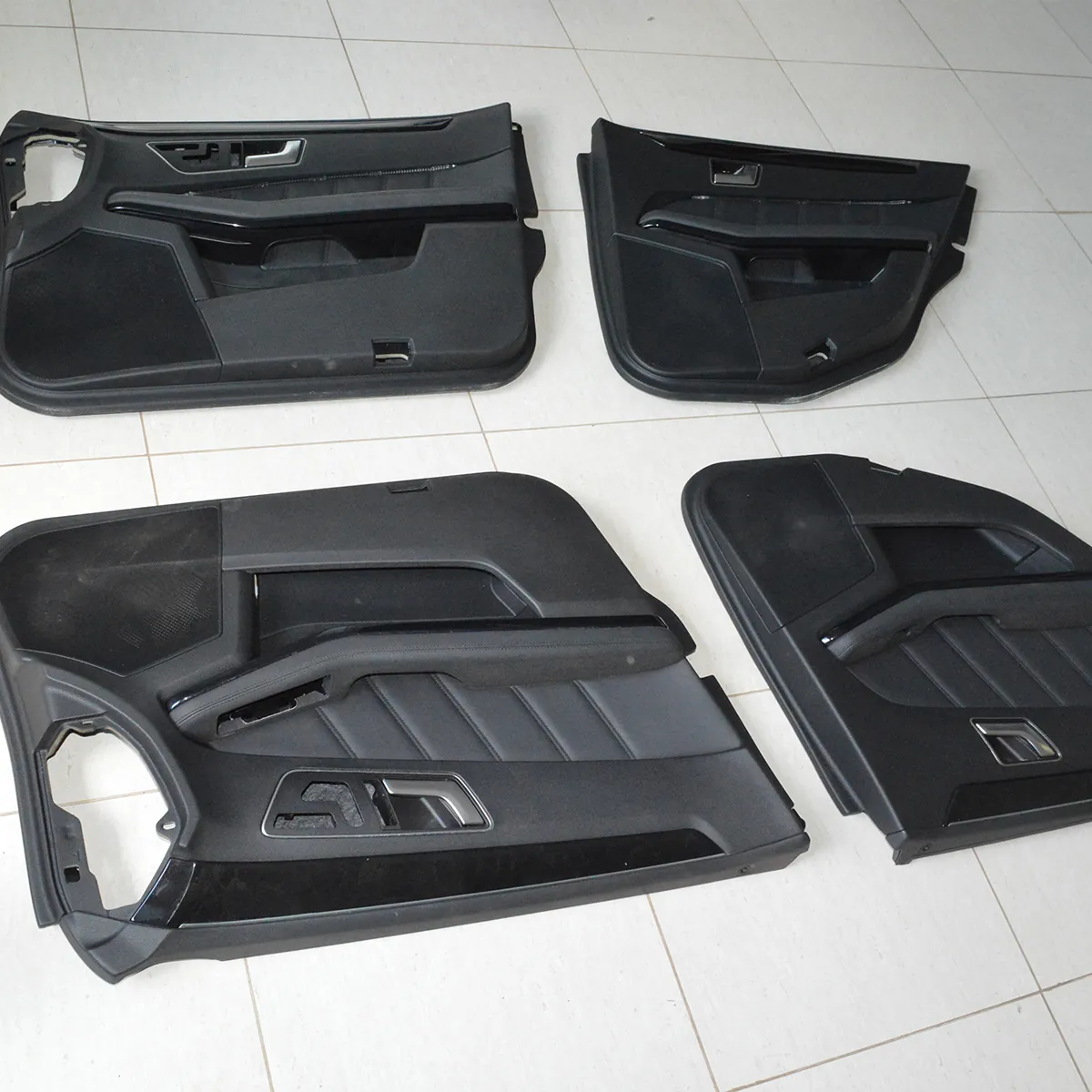Conjunto de forro de portas Mercedes E350 V6 2011 Aut.