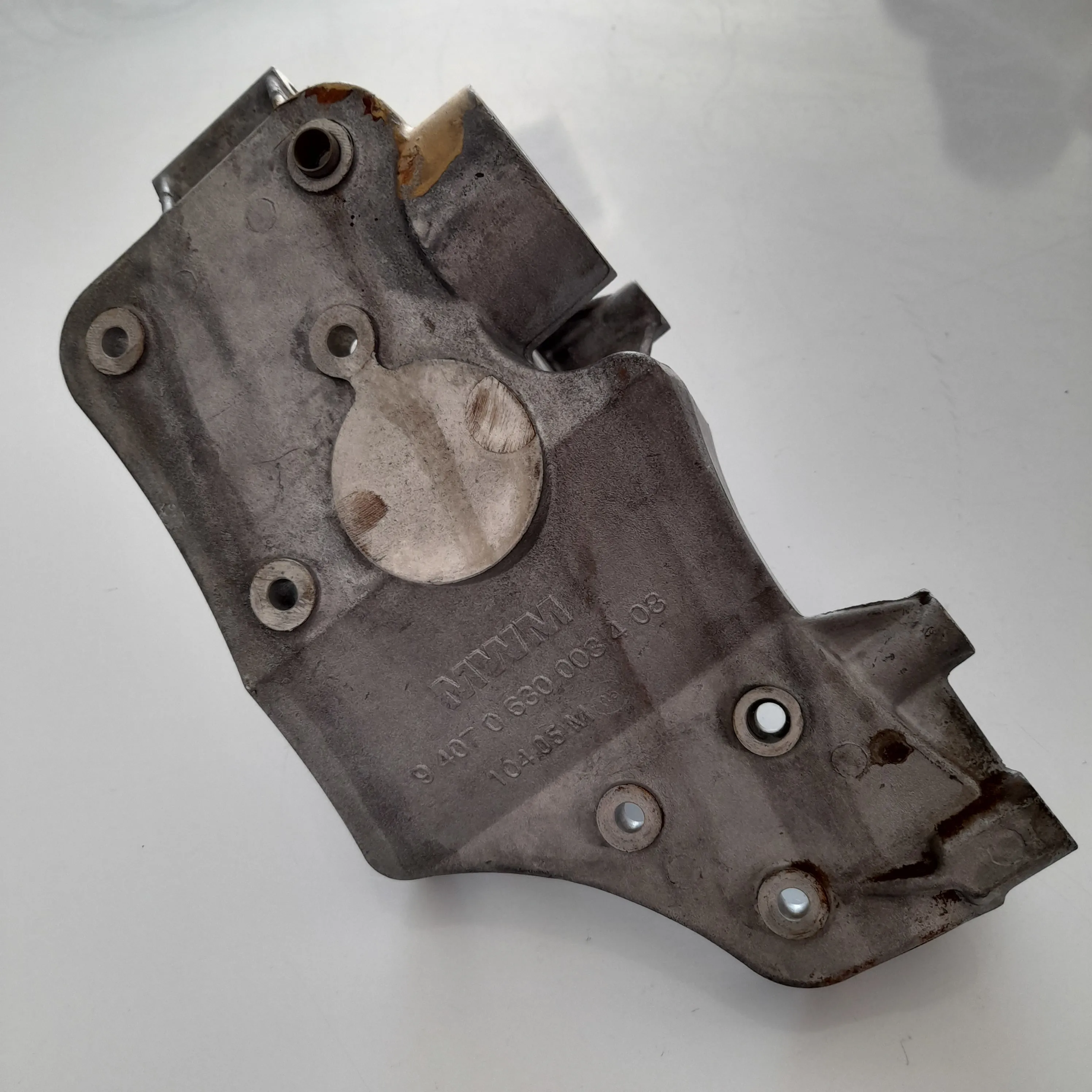 Suporte do compressor do ar S10 2.8 4x2 colina 2005