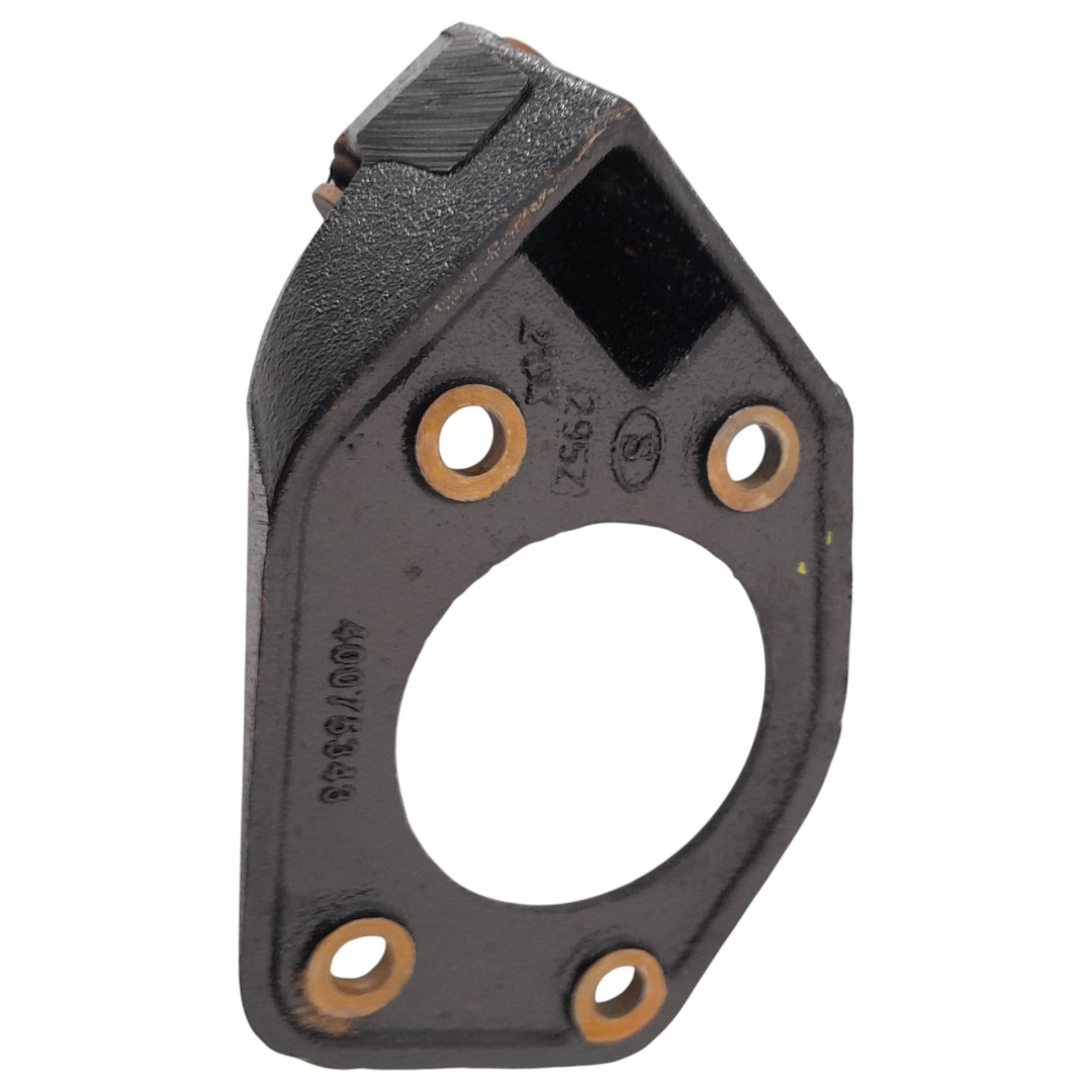 Suporte do diferencial dianteiro direito S10 2.5 Flex 4x4 2016
