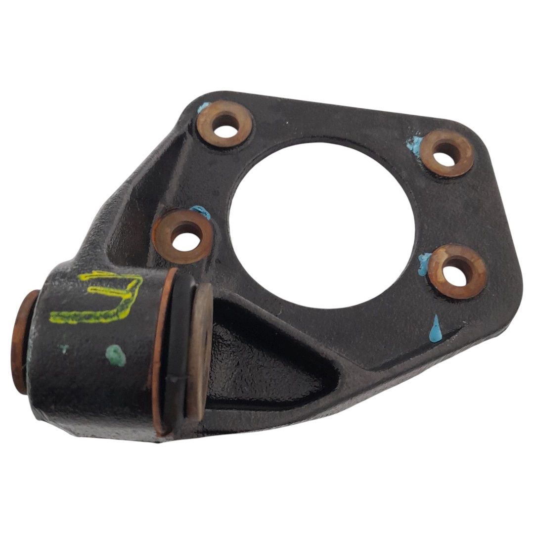 Suporte do diferencial dianteiro esquerdo S10 2.5 Flex 4x4 2016