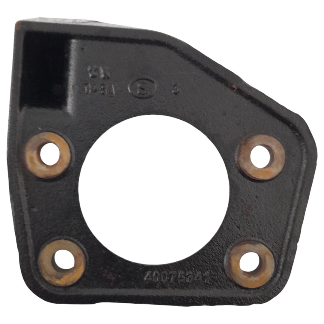 Suporte do diferencial dianteiro esquerdo S10 2.5 Flex 4x4 2016