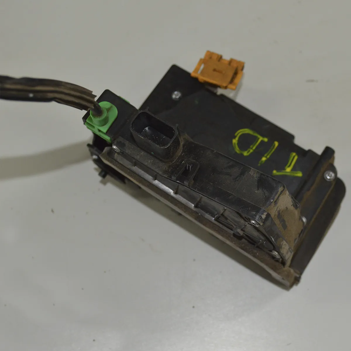 Fechadura porta traseira direita Spin 1.8 8V LT 1358869