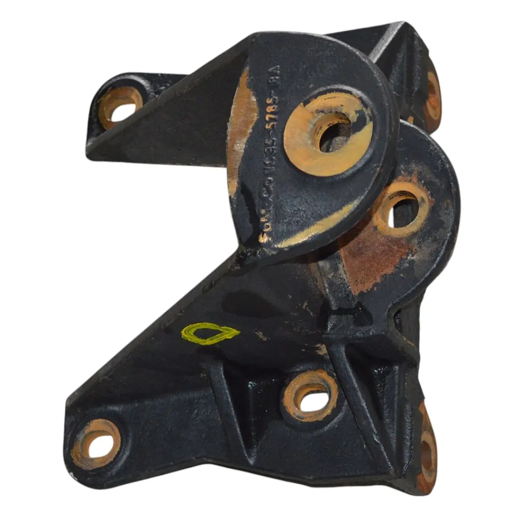 Suporte do feixe de mola dir F4000 2.8 Cummins 2015