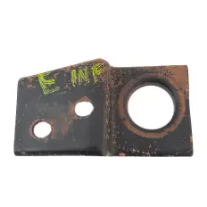 Suporte do radiador inferior esq S10 2.8 4x2 CS até 2011