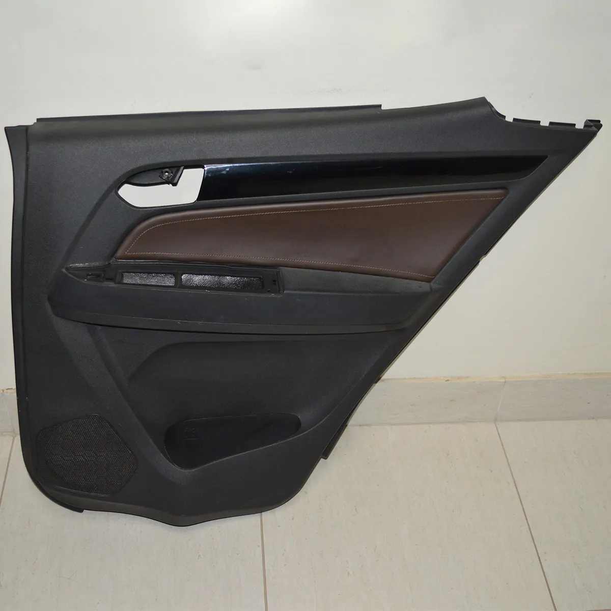 Forro porta traseira dir Trailblazer 200cv LTZ 2015