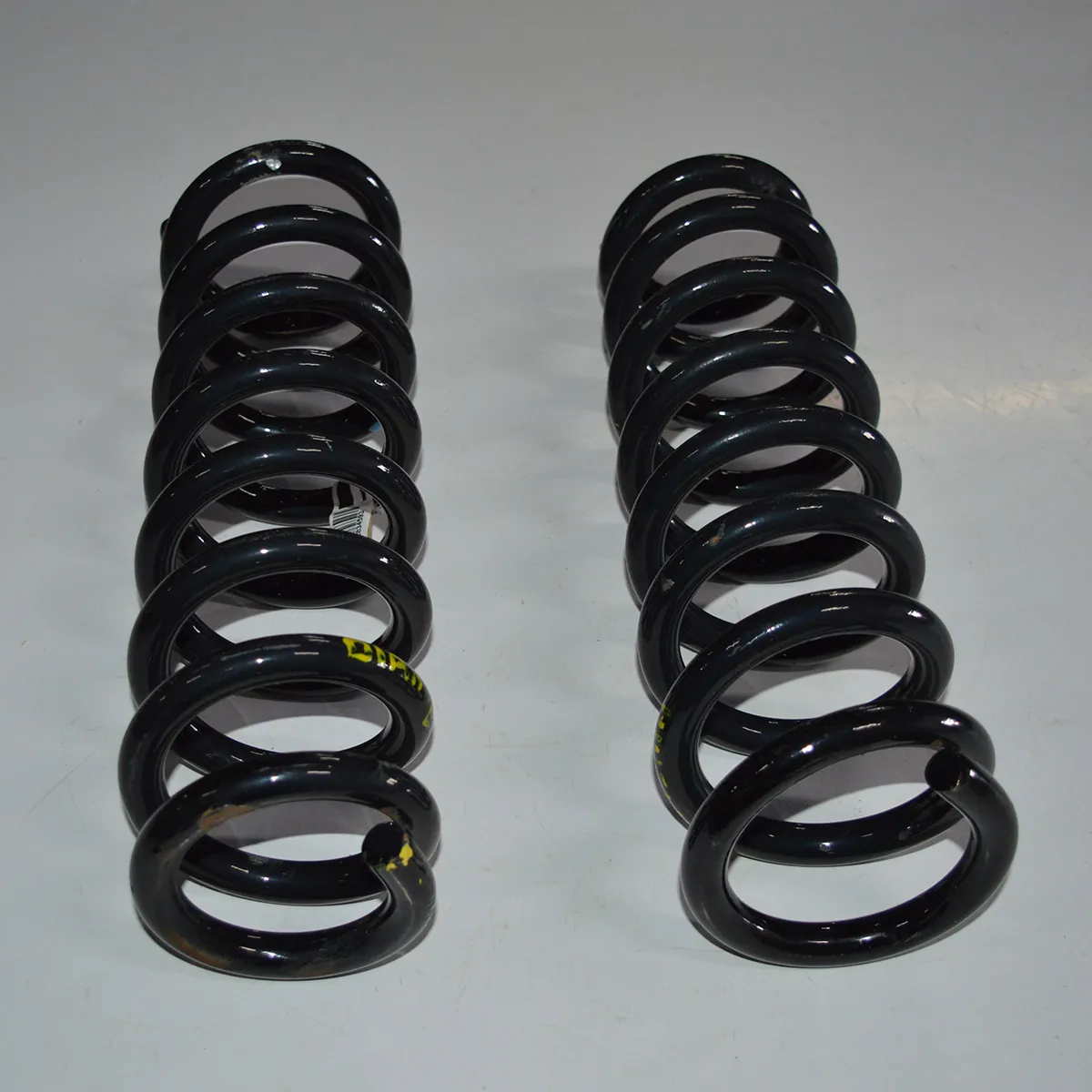 Mola de suspensão dianteira (par) Trailblazer 200cv LTZ 2015