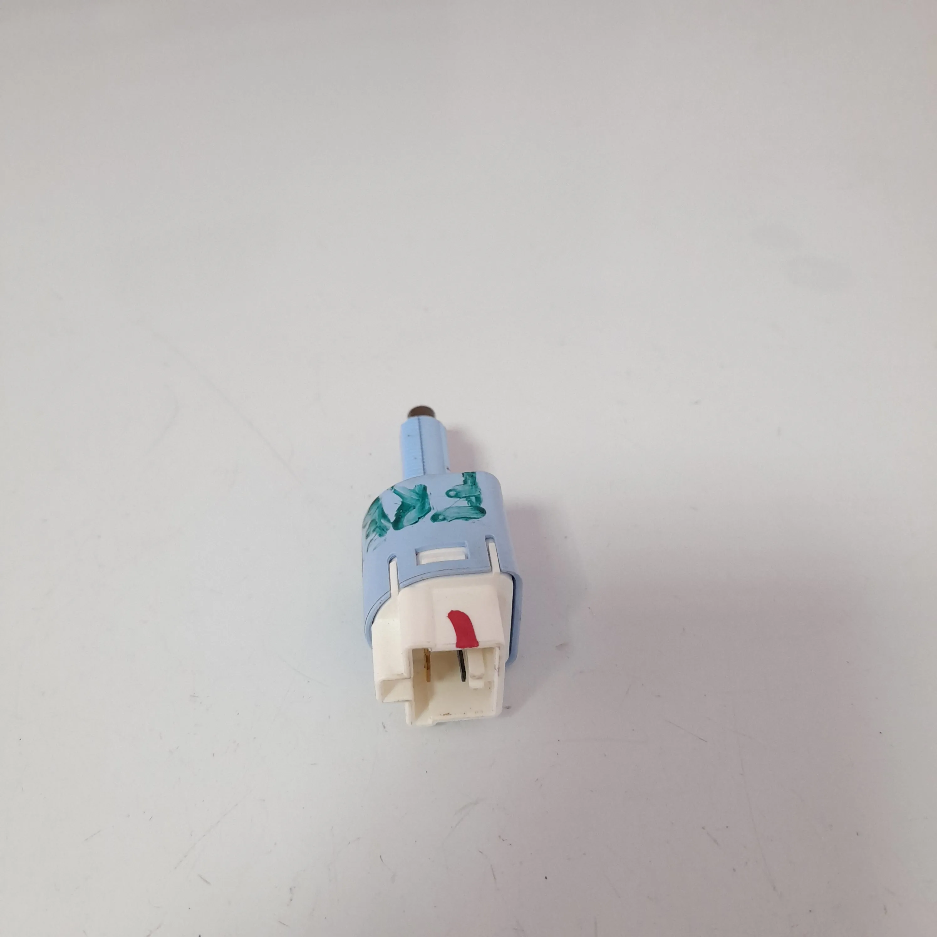 Sensor do pedal do freio Hilux 2.8 2019 Manual 0KM