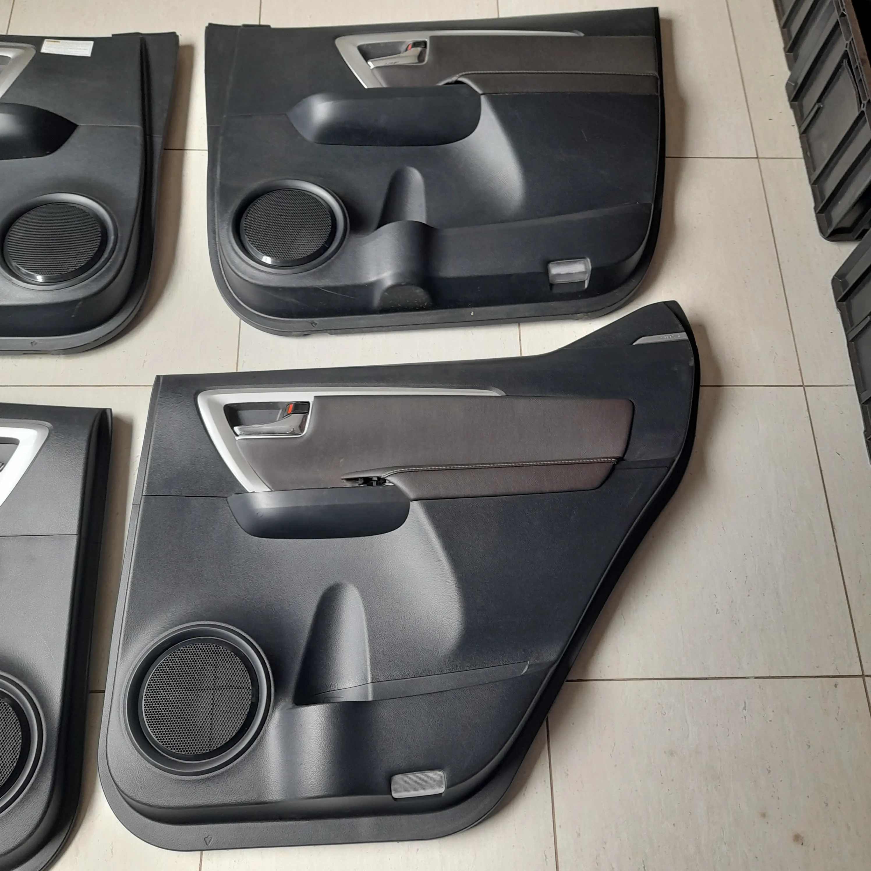 Forro de porta conjunto Hilux 2.8 sw4 2020 srx 4x4A