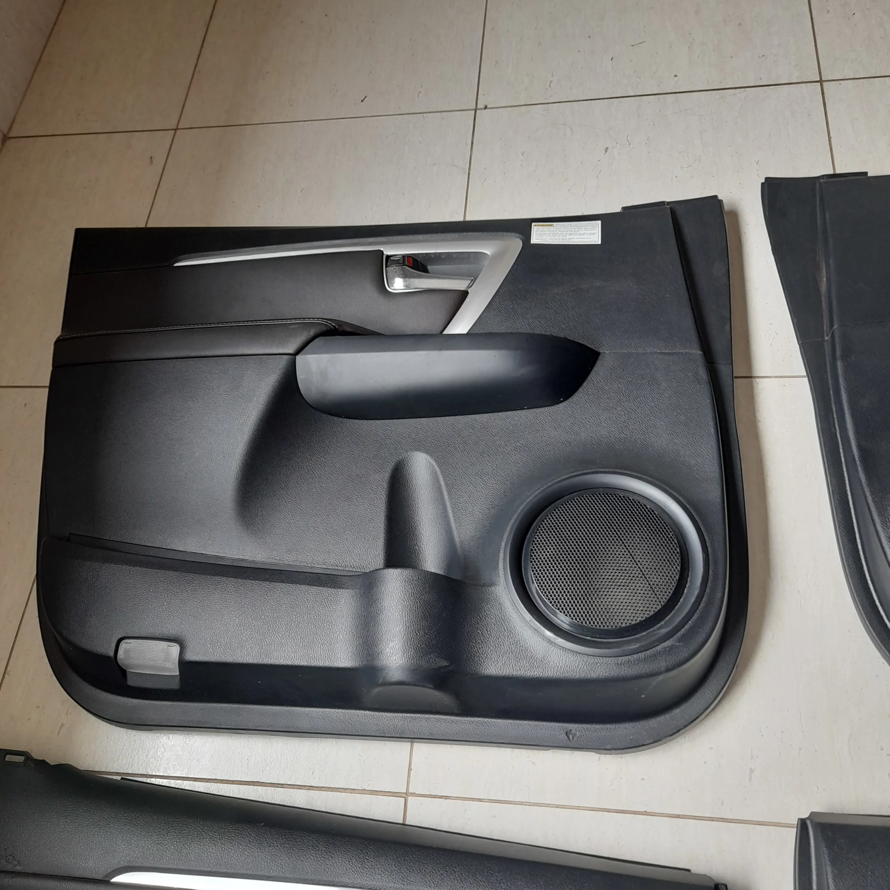Forro de porta conjunto Hilux 2.8 sw4 2020 srx 4x4A