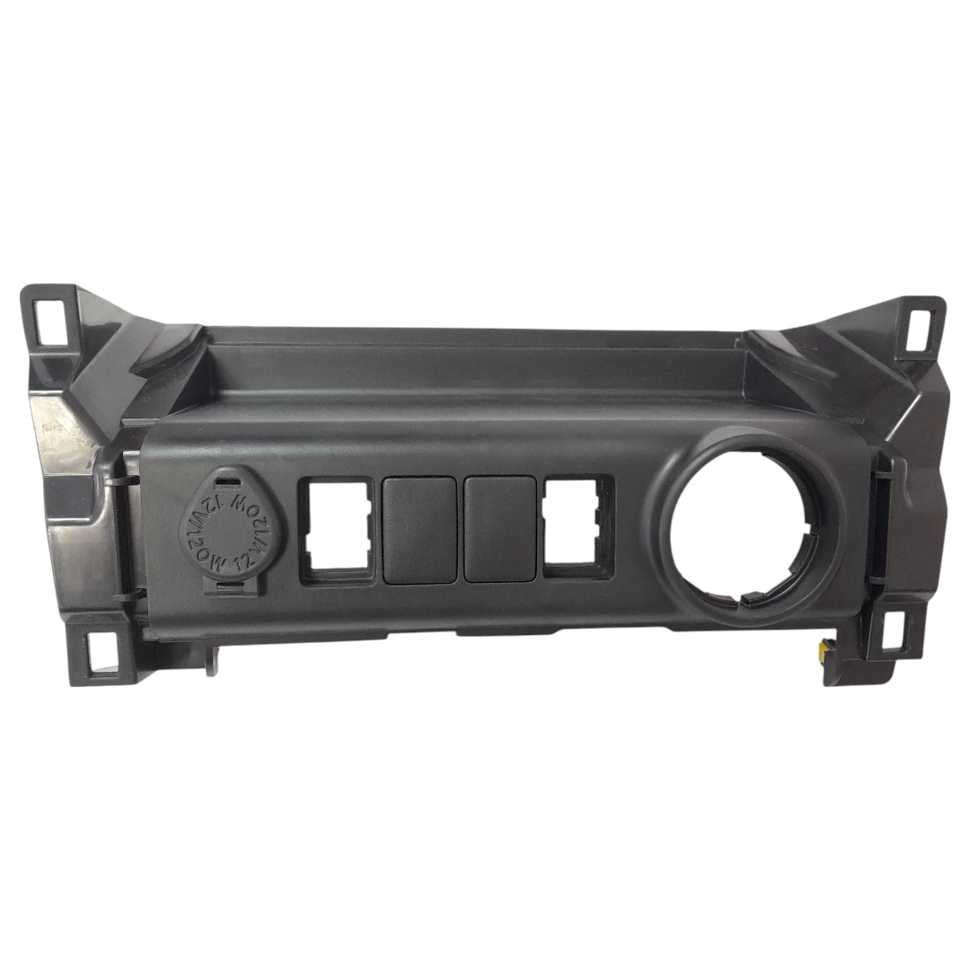 Moldura botão tração tomada 12v Hilux sw4 2020 2.8 aut