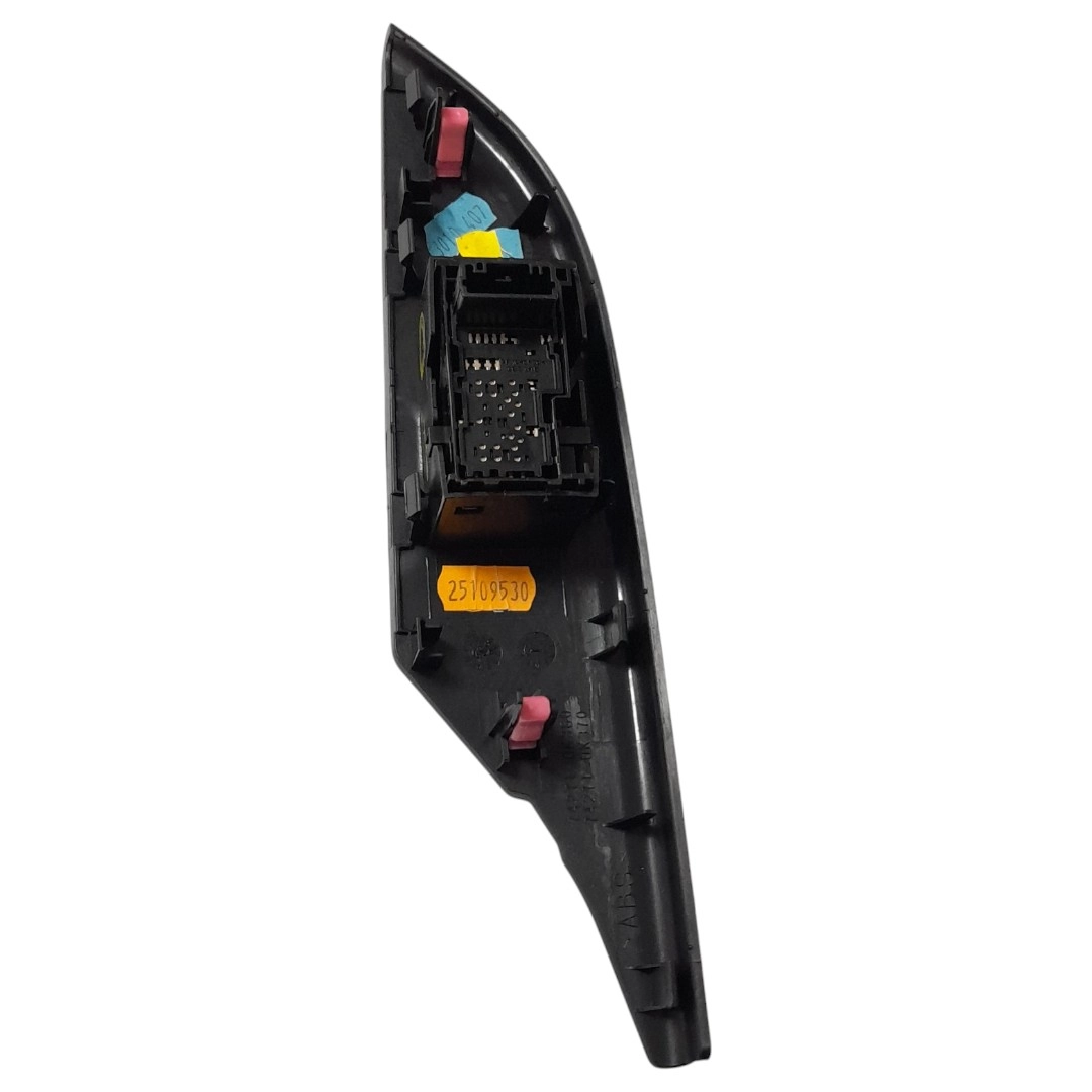 Botão do Vidro Traseiro Esquerdo Hilux sw4 2020 2.8