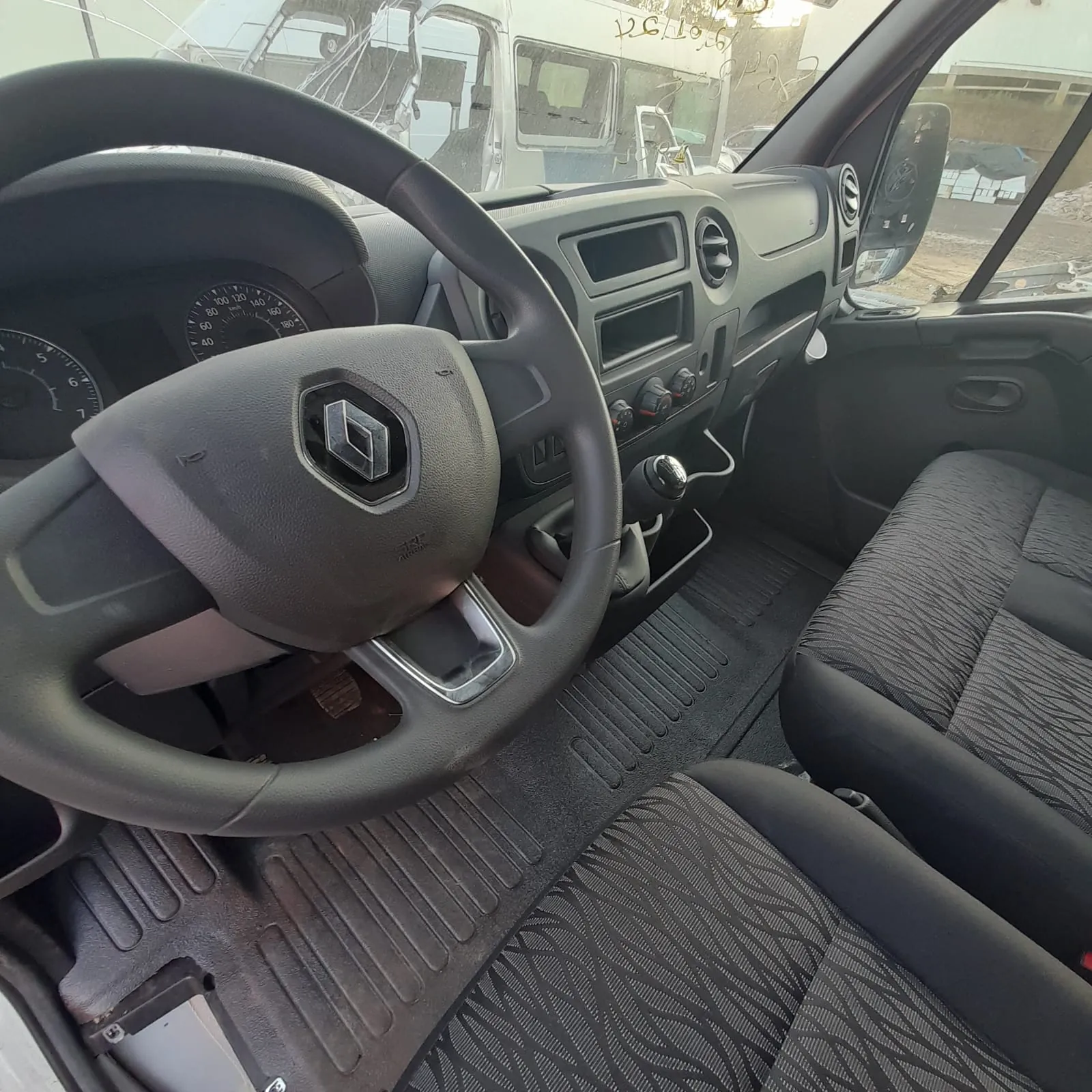 Sucata de Renault Master L3 2023/2024 136cv 2.3 Diesel 0 Km