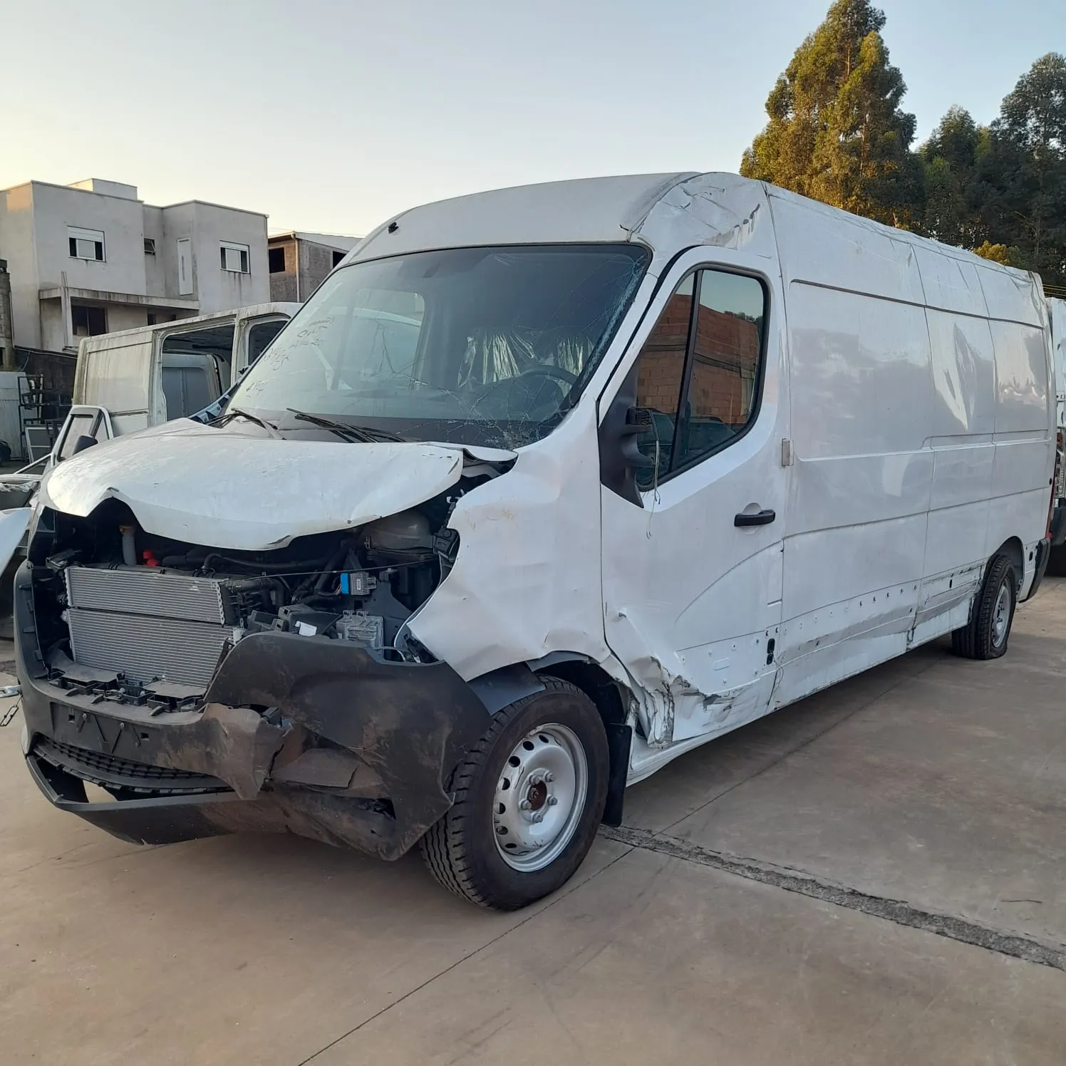 Sucata de Renault Master L3 2023/2024 136cv 2.3 Diesel 0 Km