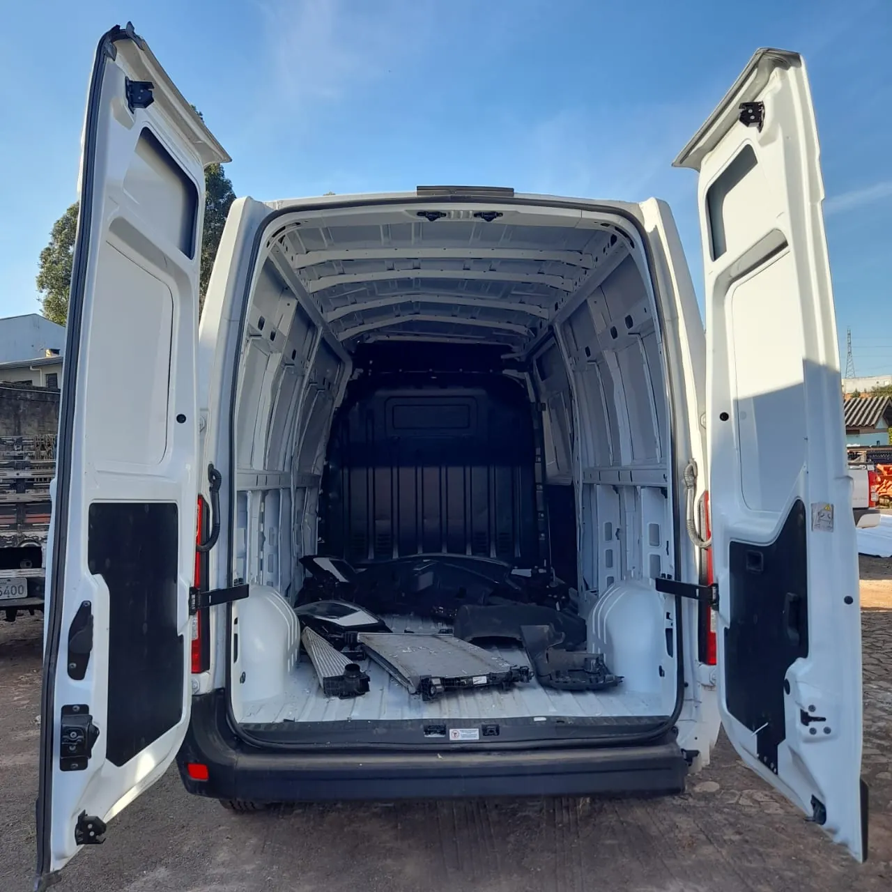 Sucata de Renault Master L3 2023/2024 2.3 136cv Diesel