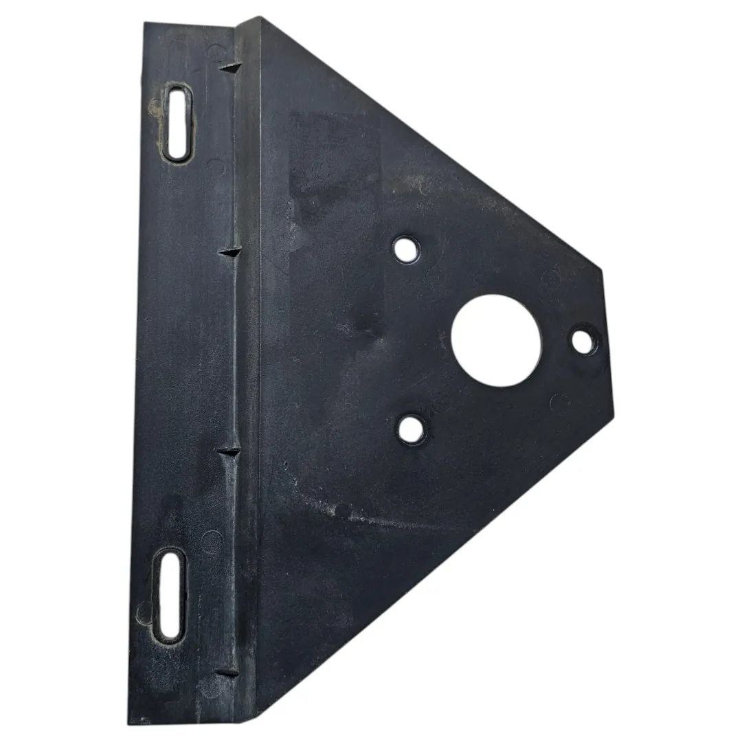 Suporte placa traseira F4000 2014 Cummins 4x4