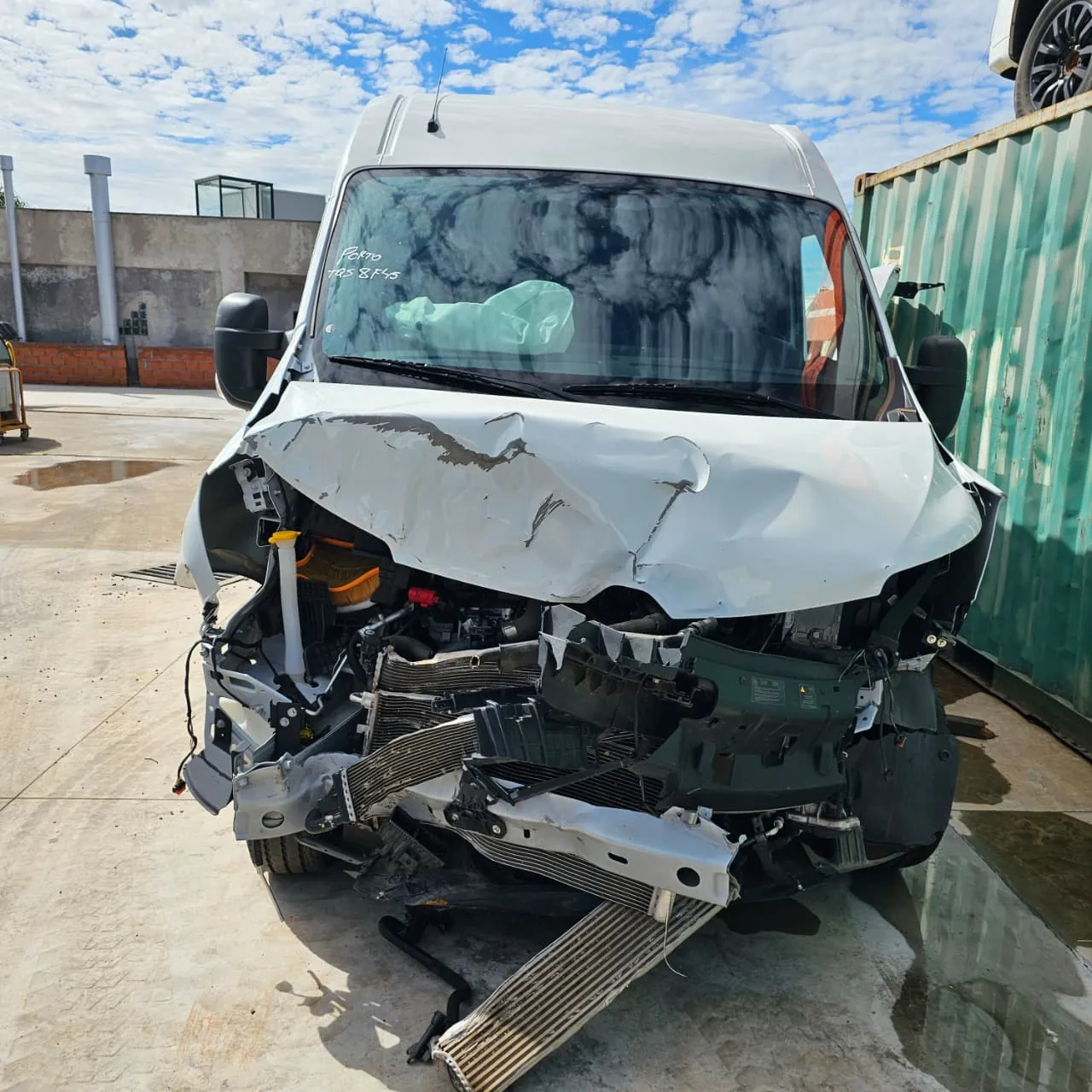 Sucata de Renault Master Furgão 2025/2026 2.3 150cv Manual