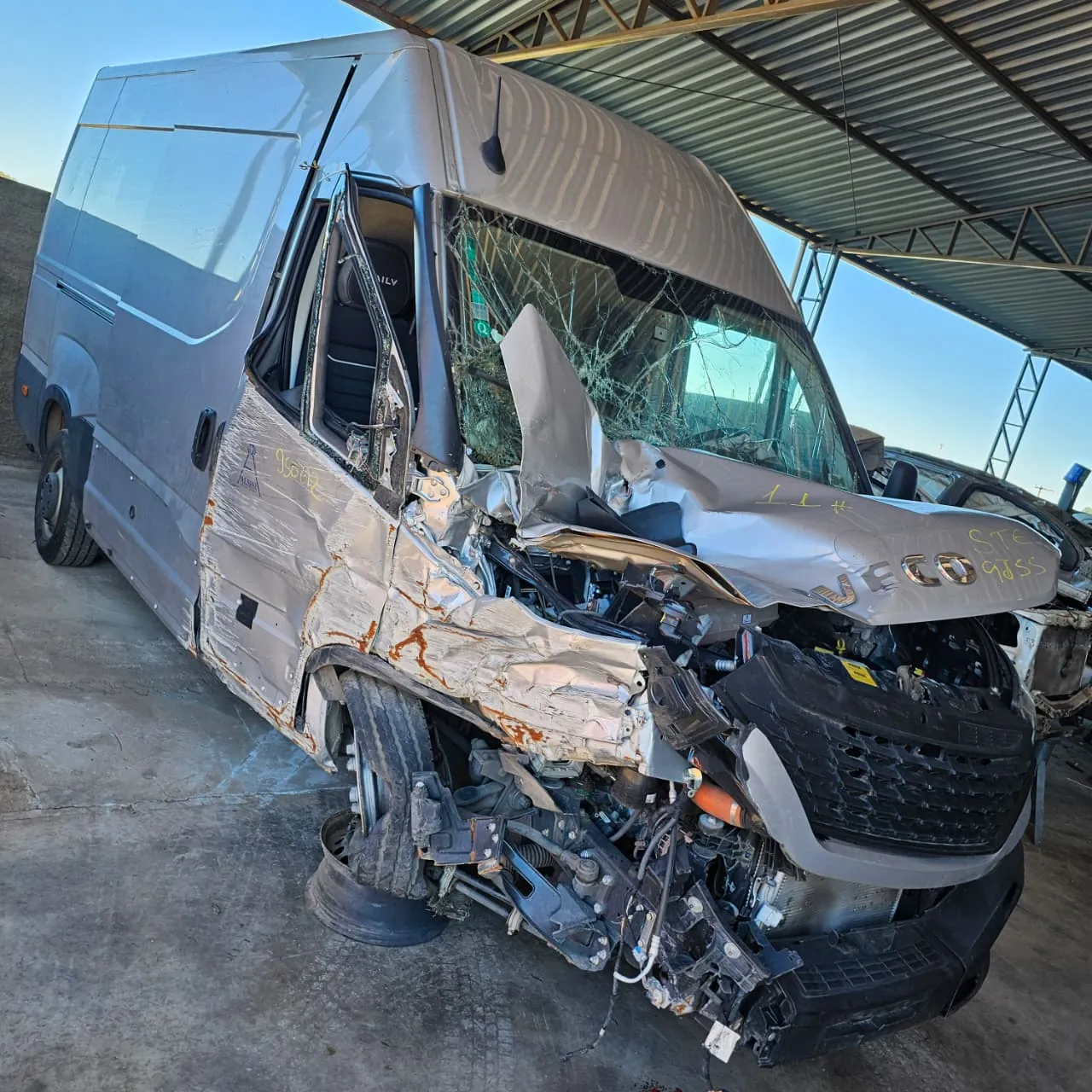 Sucata de Iveco Daily 30VAN 2024 3.0 160cv Manual