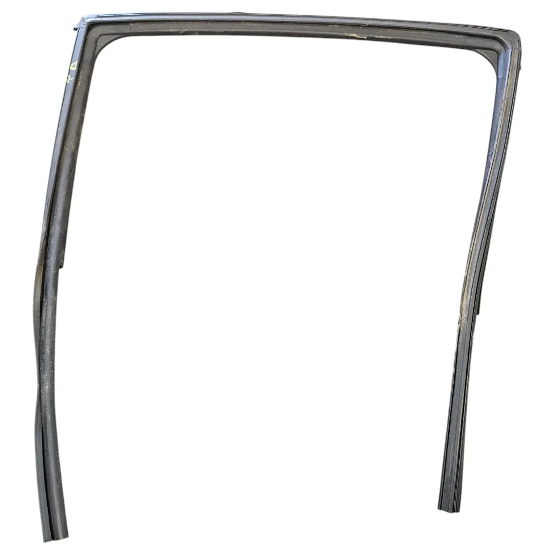 Canaleta borracha porta traseira direita Ranger 3.0 V6 2024 limited 250cv