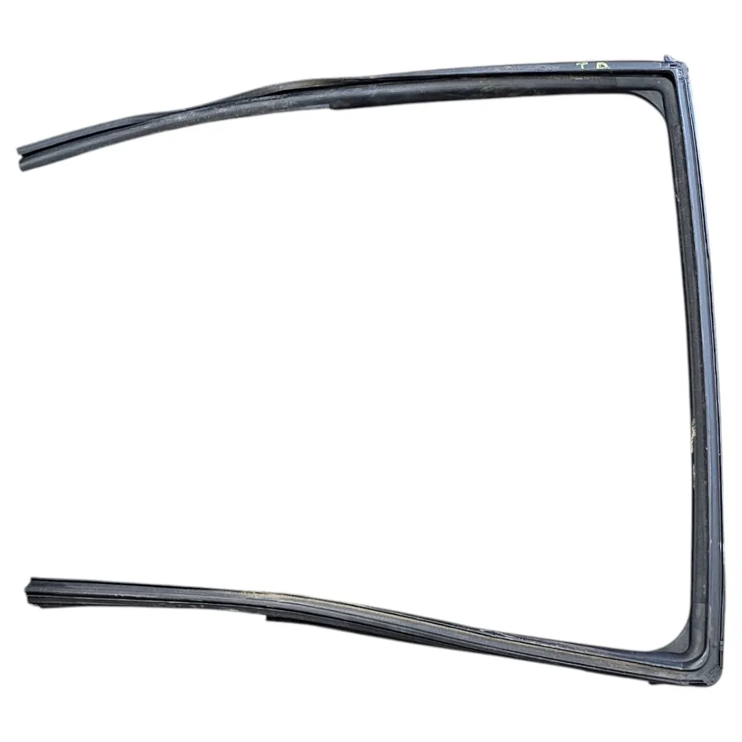 Canaleta borracha porta traseira direita Ranger 3.0 V6 2024 limited 250cv