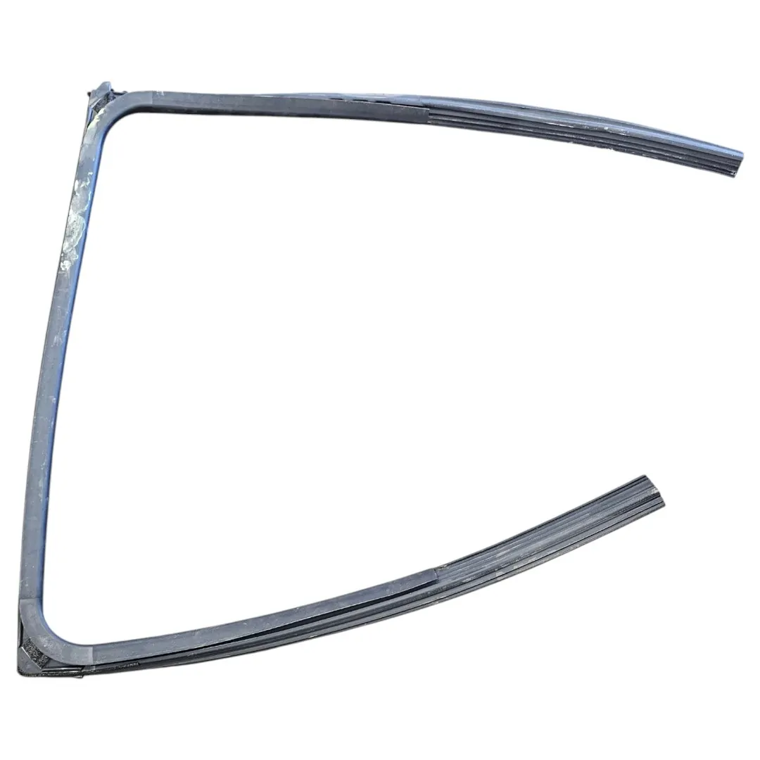 Canaleta borracha porta traseira direita Ranger 3.0 V6 2024 limited 250cv