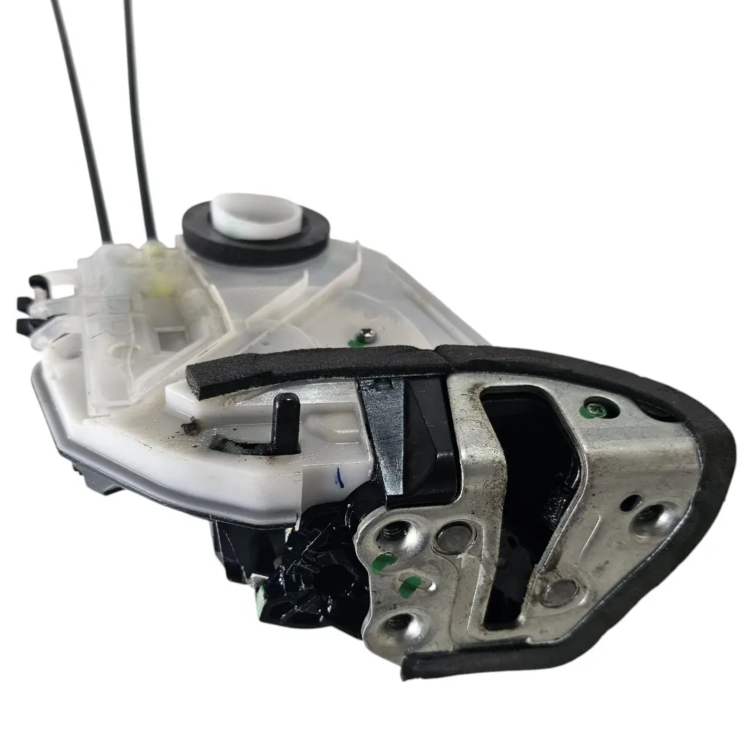Fechadura da porta traseira direita Hilux SW4 2.8 177cv 2020