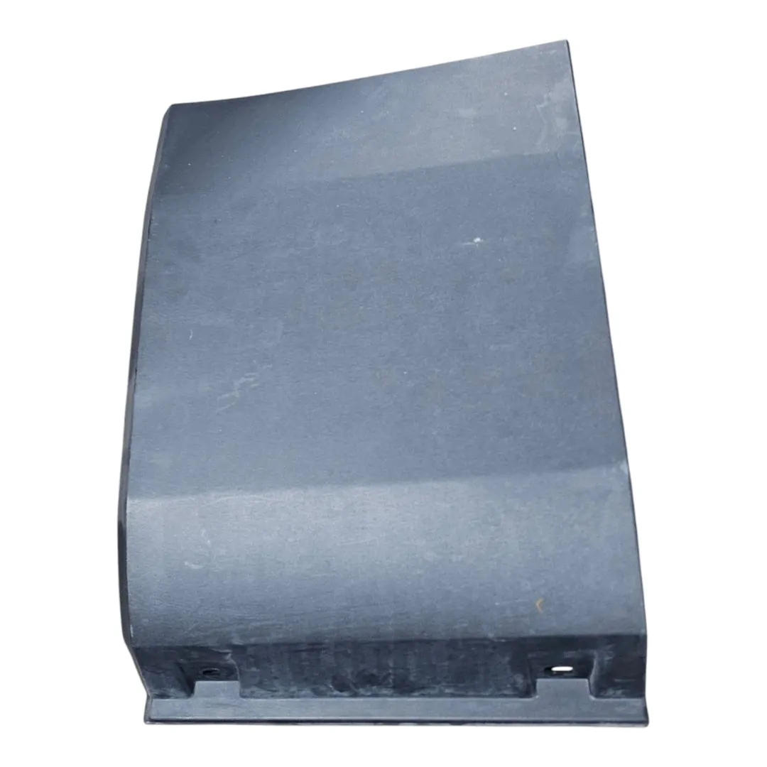 Moldura lateral esquerda frente pneu Iveco Daily 3.0 2024