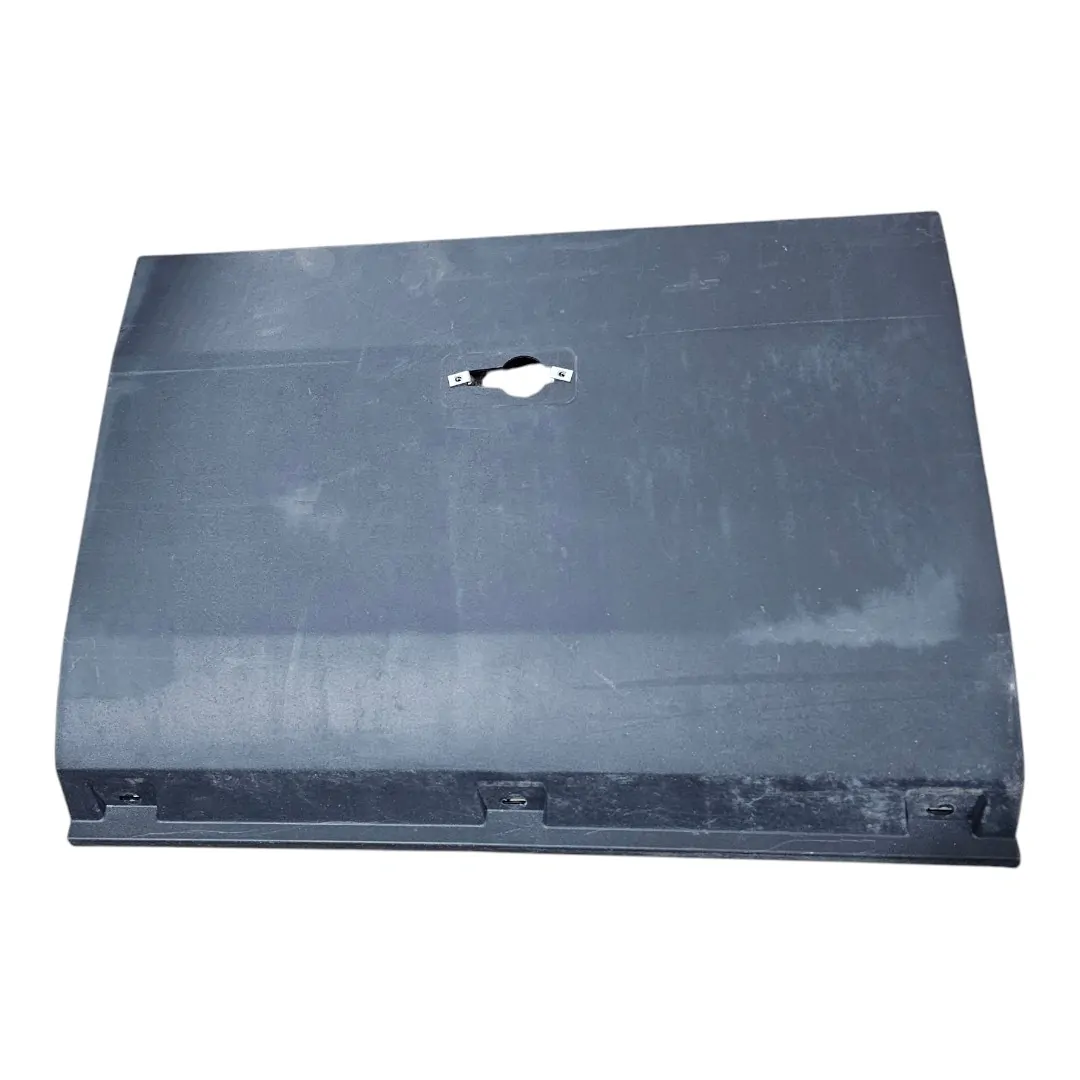 Moldura lateral esquerda atrás pneu Iveco Daily 3.0 2024