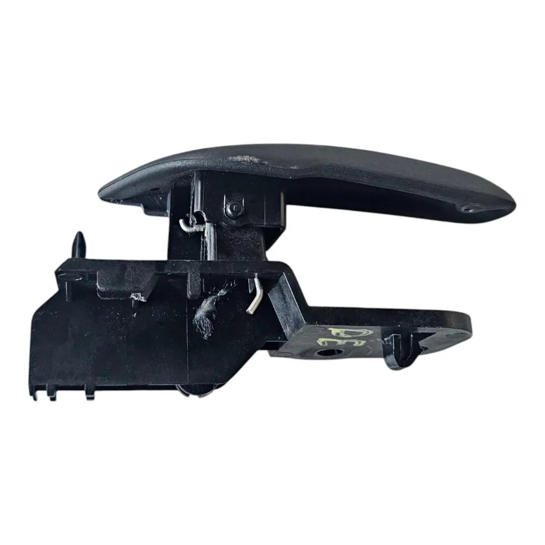 Puxador porta dianteira esquerda Iveco Daily 3.0 2024