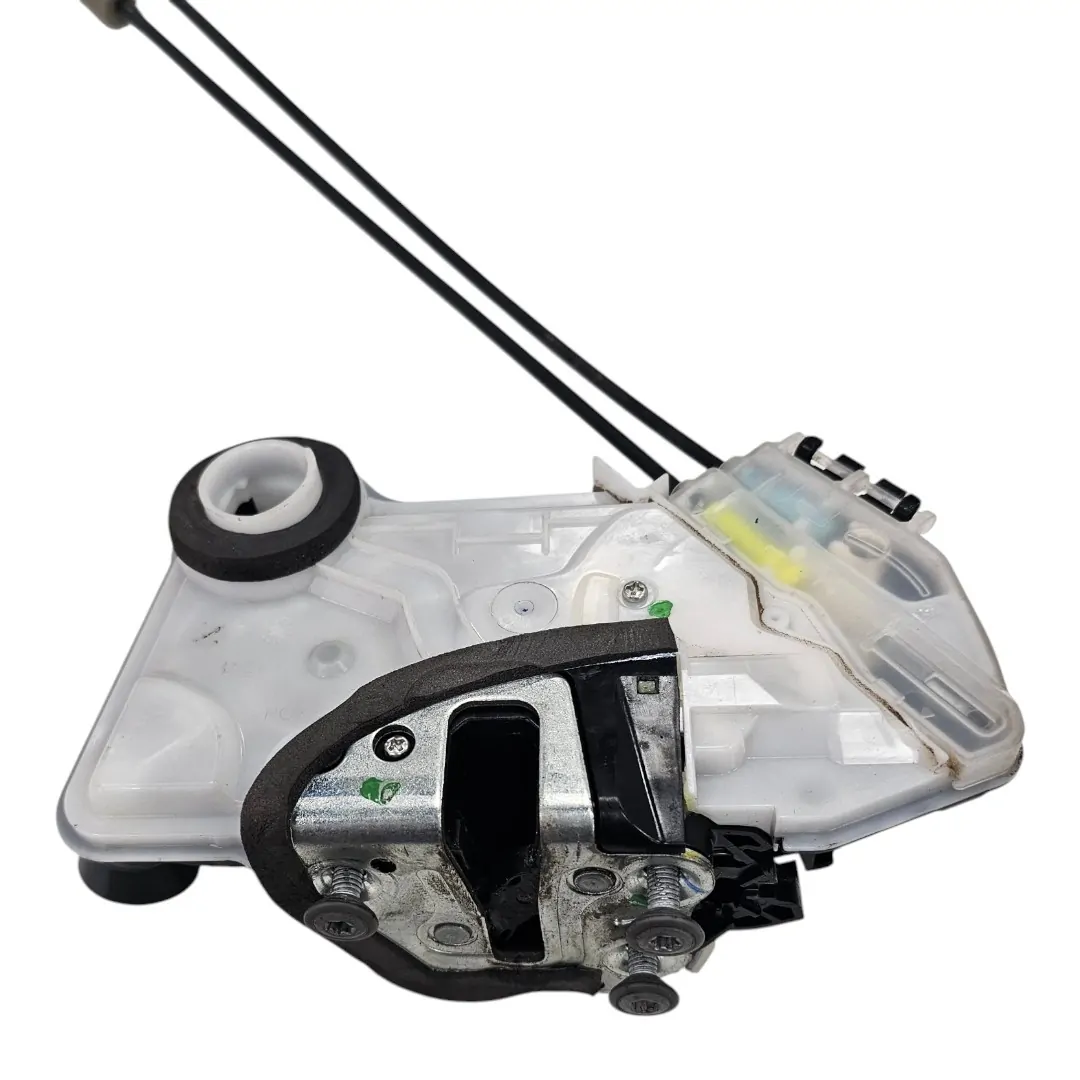Fechadura porta dianteira esquerda HILUX 2.8 204CV 2024