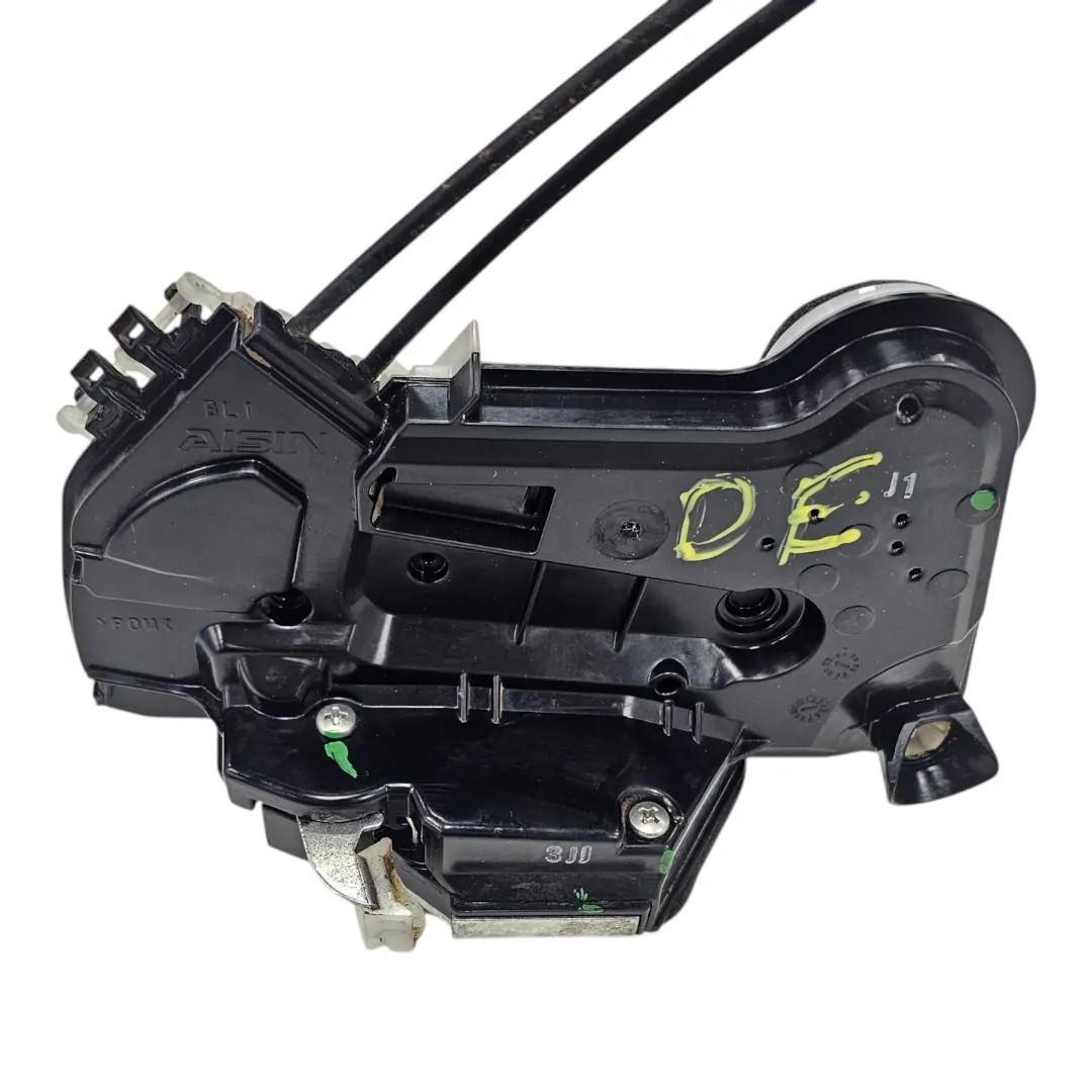 Fechadura porta dianteira esquerda HILUX 2.8 204CV 2024