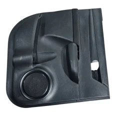 Forro porta tras esquerda detalhe Hilux 2.8 2024 Manual 0km