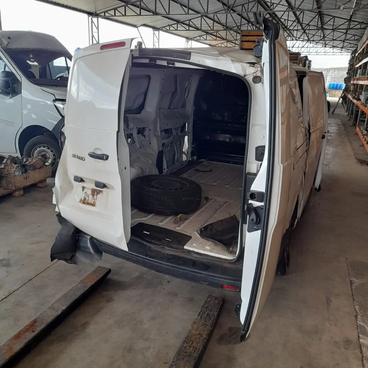 Sucata de Scudo Cargo TD 2022/2023 1.5 120cv Manual