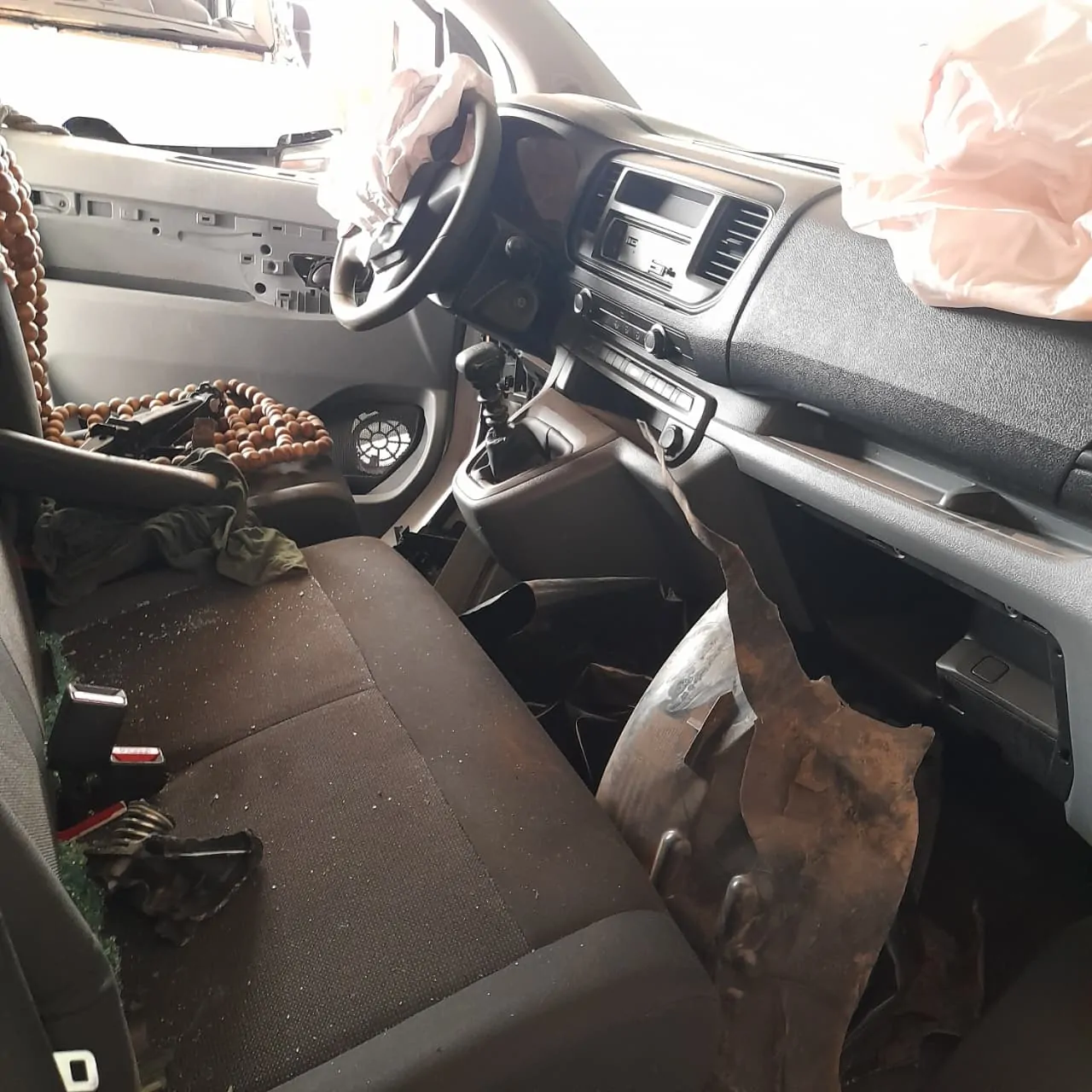 Sucata de Scudo Cargo TD 2022/2023 1.5 120cv Manual