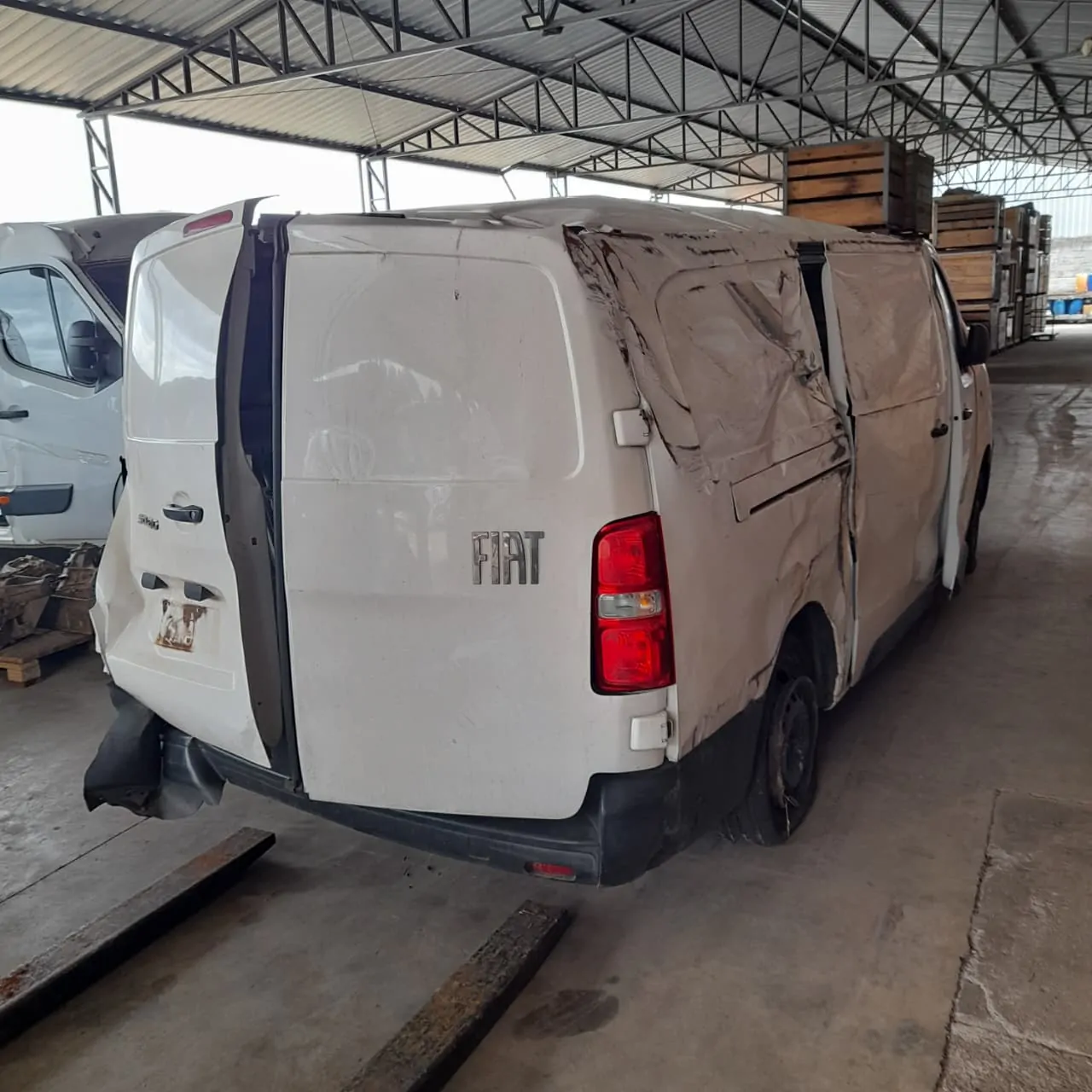 Sucata de Scudo Cargo TD 2022/2023 1.5 120cv Manual