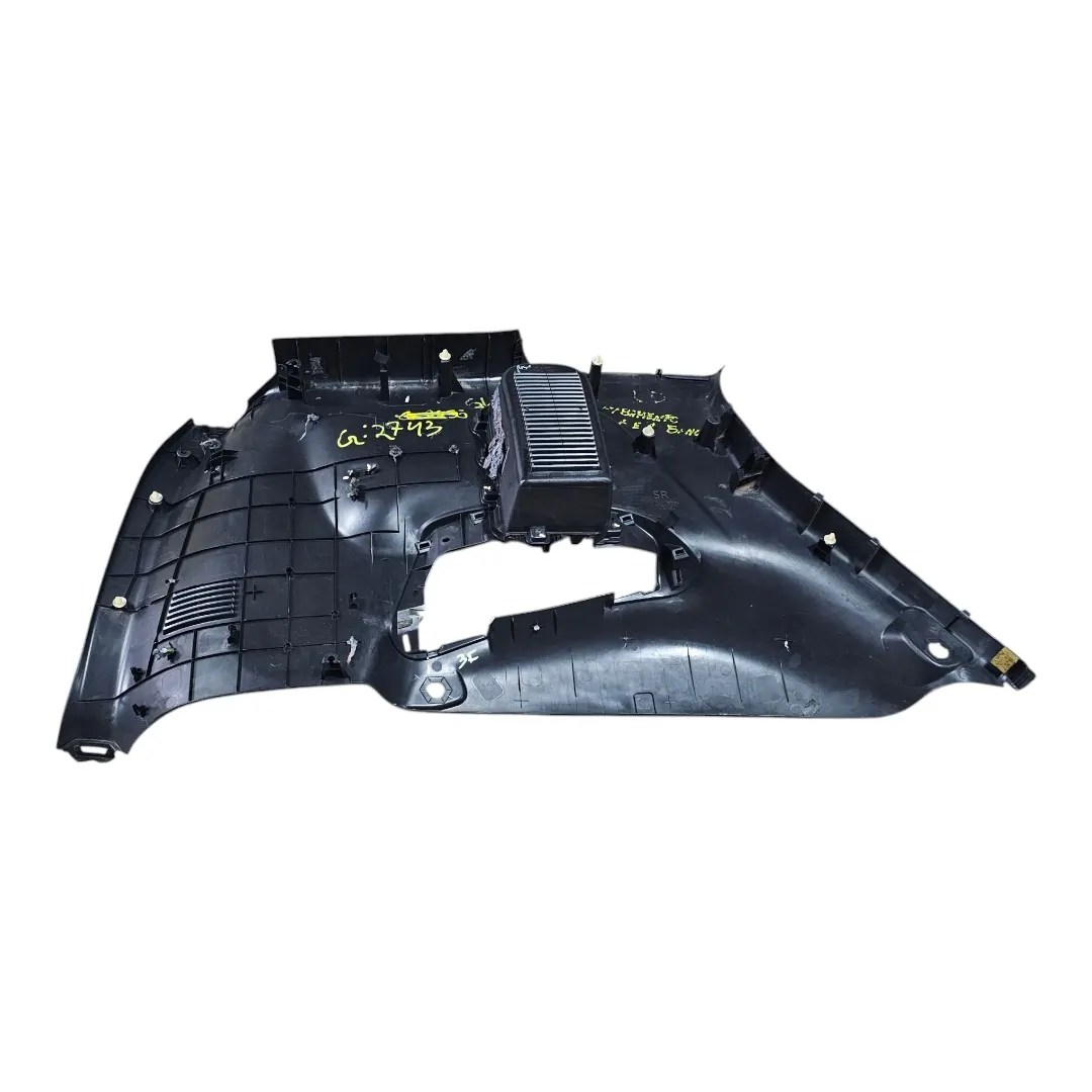Forro direito porta malas com detalhe Hilux SW4 SRX 2.8 2020