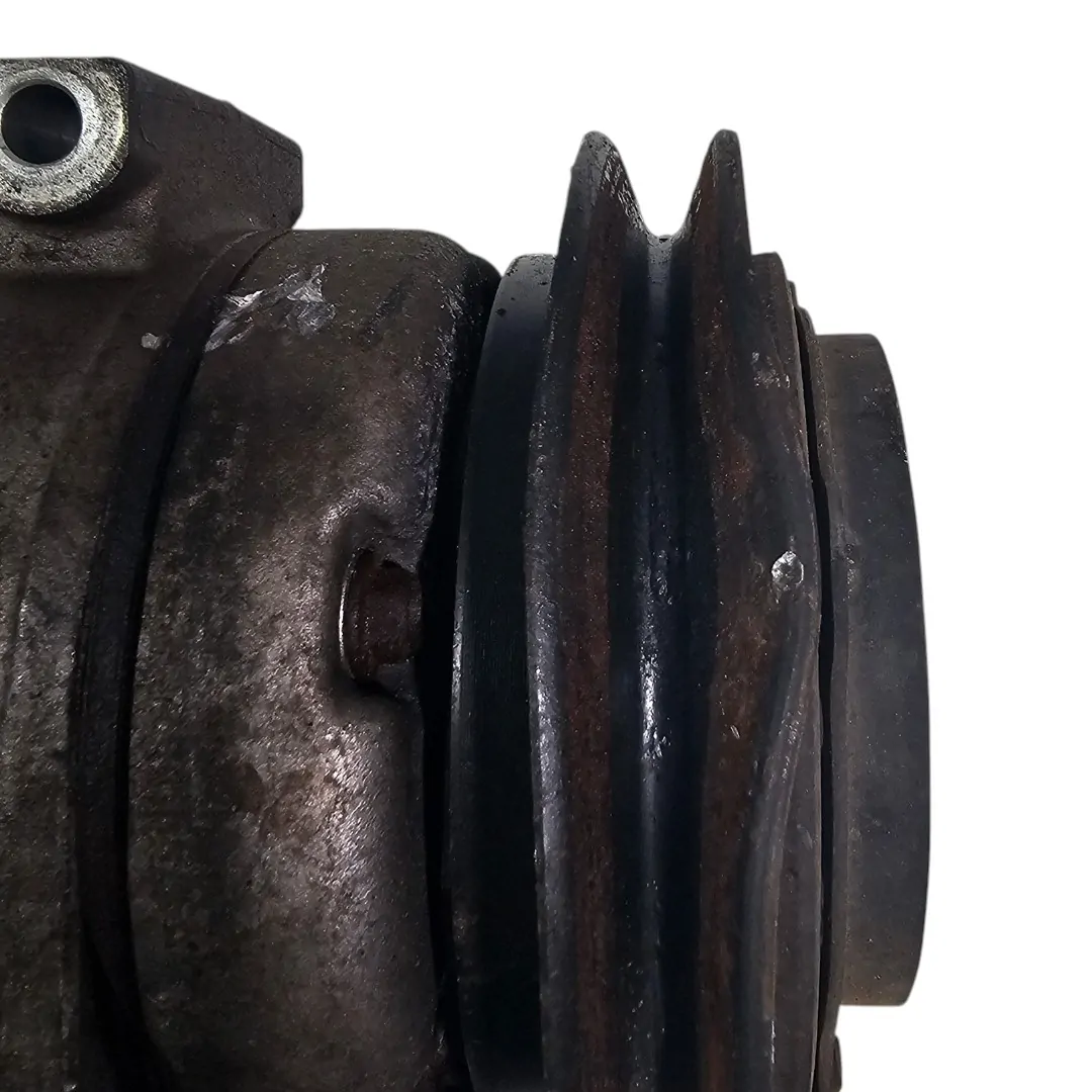 Compressor do ar condicionado Pajero 2011 3.2 com detalhes