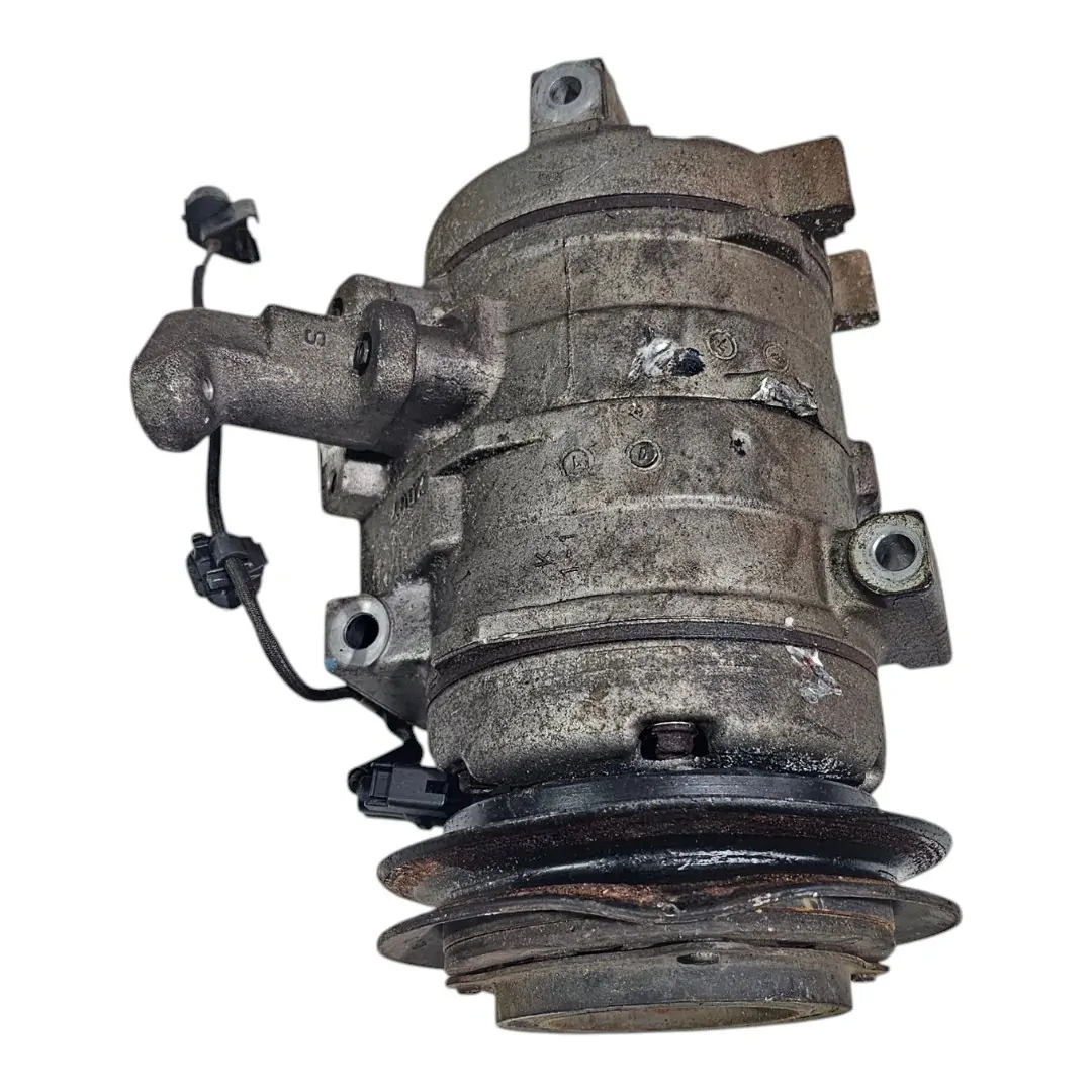 Compressor do ar condicionado Pajero 2011 3.2 com detalhes