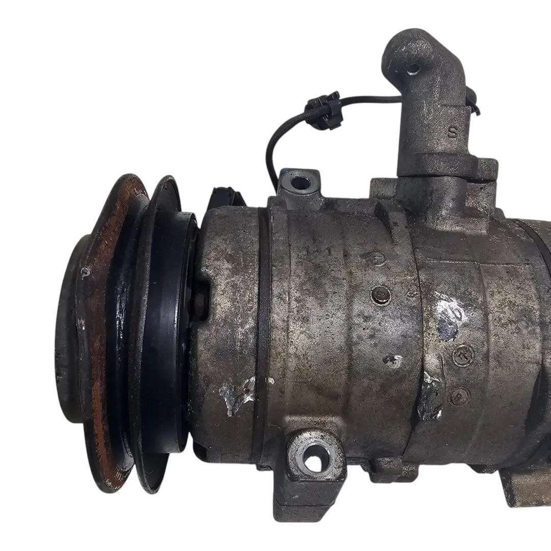 Compressor do ar condicionado Pajero 2011 3.2 com detalhes