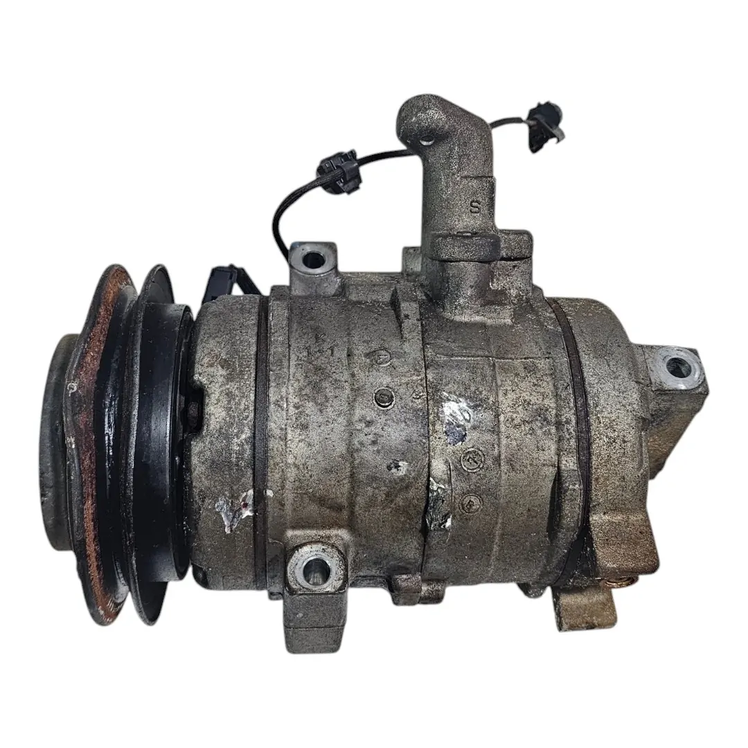 Compressor do ar condicionado Pajero 2011 3.2 com detalhes
