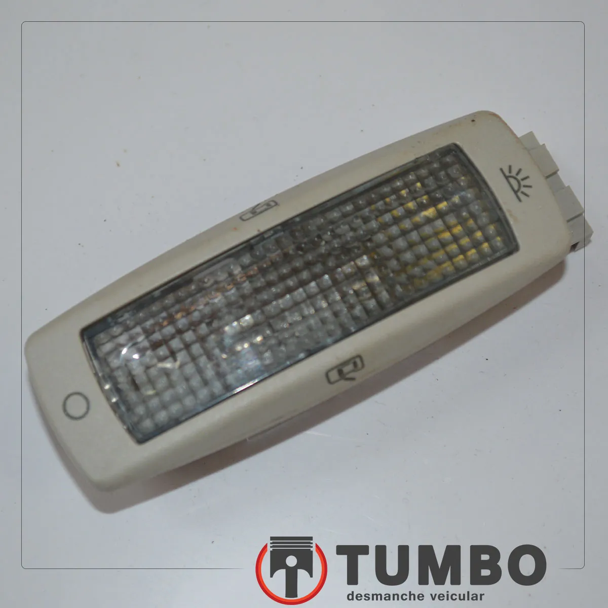 Luz interna original do teto do VW Fox 1.6 2017