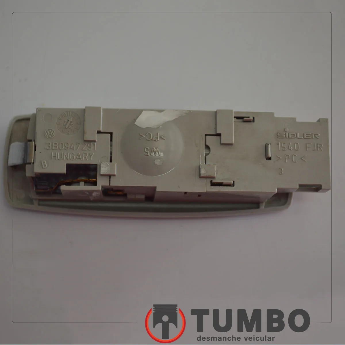 Luz interna do Spacefox 1.6 8v 2013