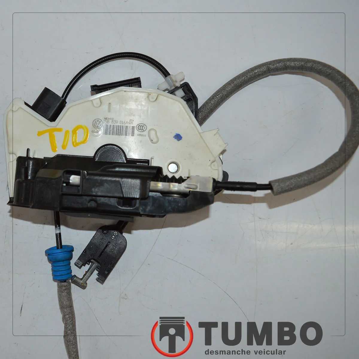 Fechadura porta traseira direita do UP Move 1.0 TSI 2017